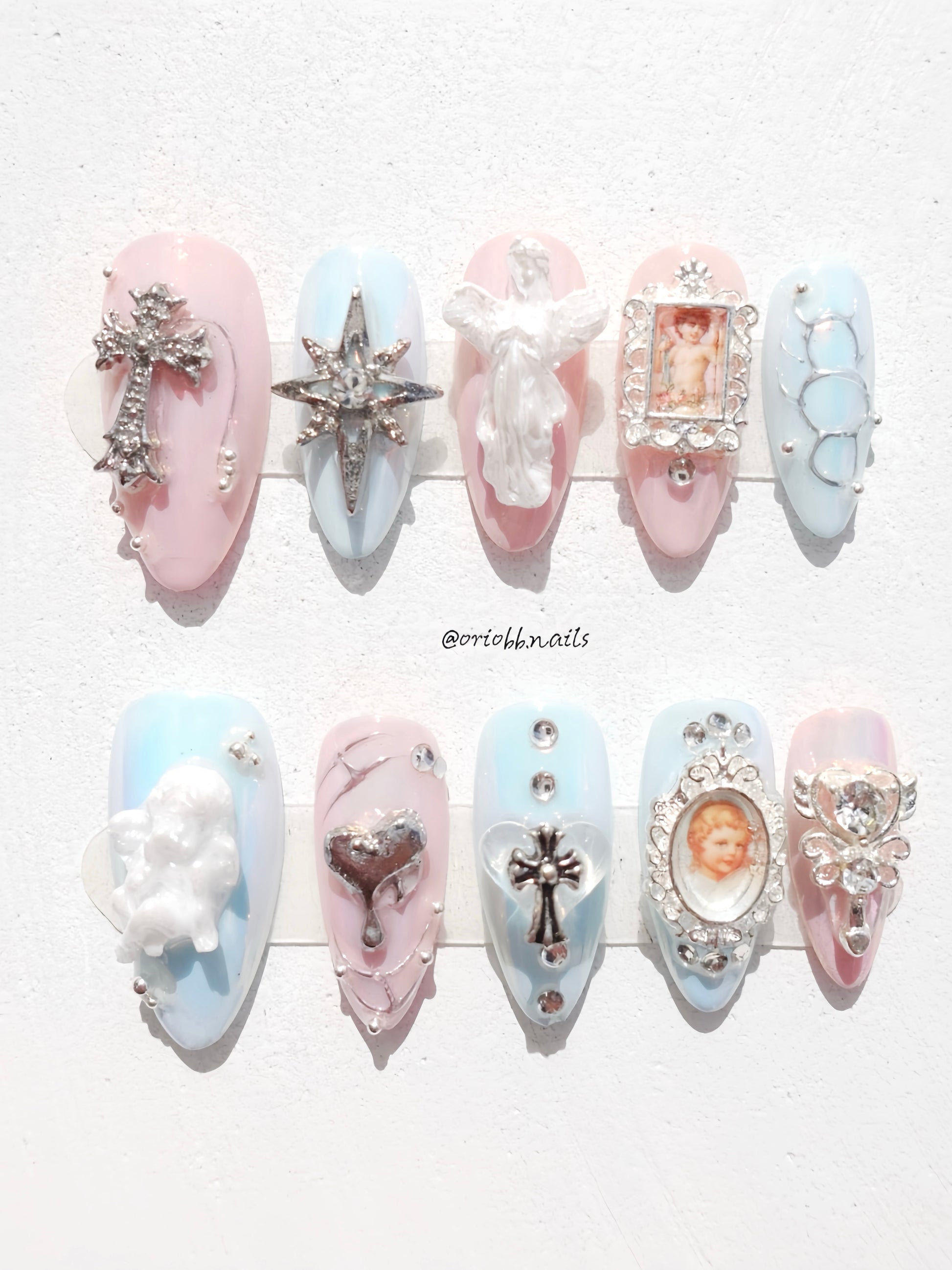 HEAVENLY MUSE