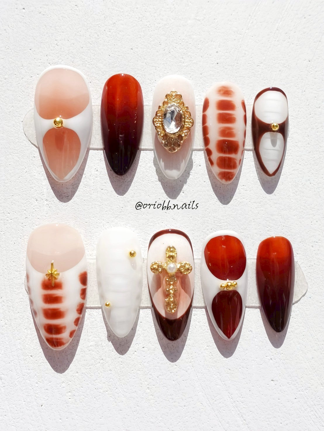 BURNING RELIC MEDIUM ALMOND