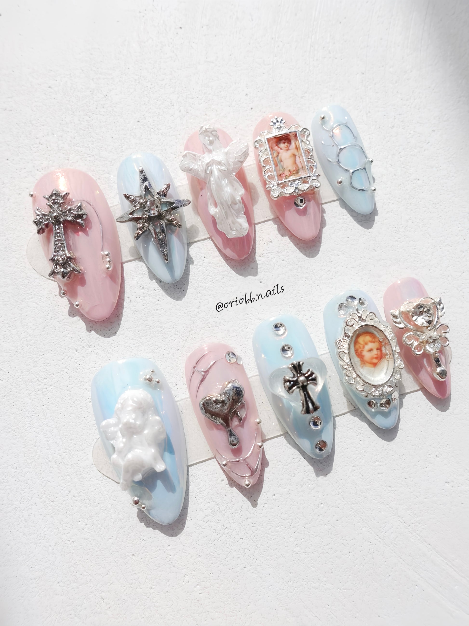 HEAVENLY MUSE