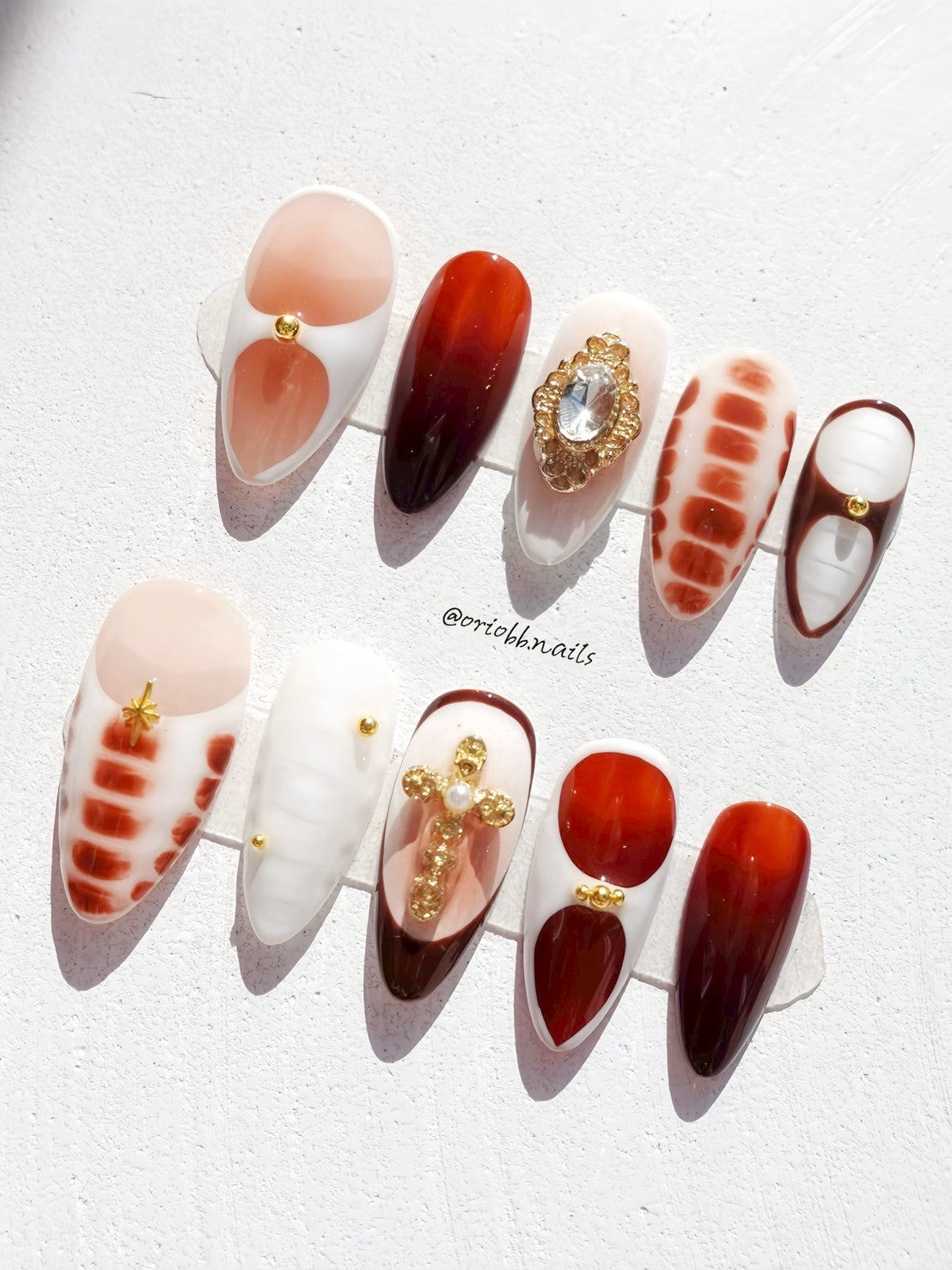 BURNING RELIC MEDIUM ALMOND